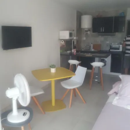 Avec Jardinet Clim Parking 아파트 그륏상